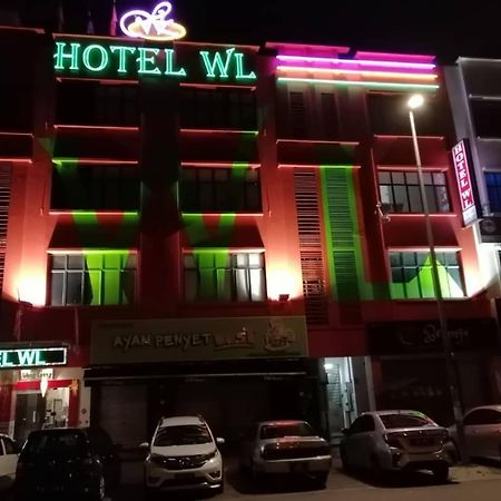 Wl Hotel Kampung Baharu Sungai Buluh Exterior foto